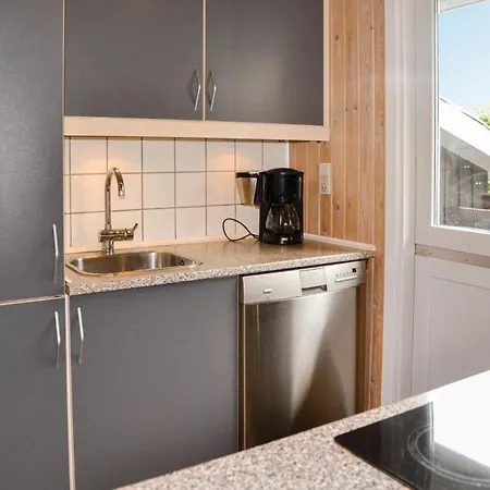 4 Bedroom Amazing In Henne