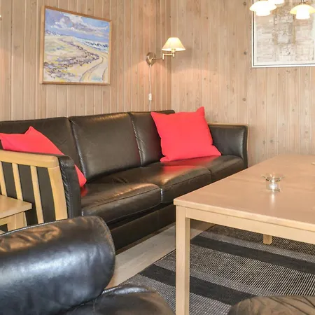 Dom wakacyjny 4 Bedroom Amazing In Henne *